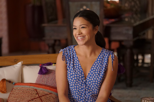 Illustration for article titled Love triumphs on a jubilant Jane The Virgin that ends on a musical high